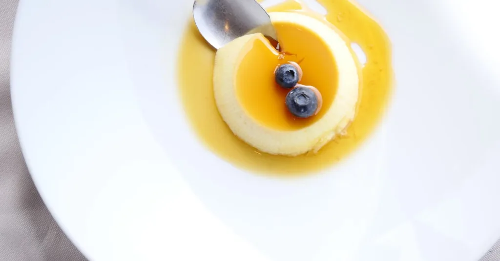 découvrez notre recette facile et délicieuse de crème brûlée, un dessert classique français à la crème onctueuse et à la croûte de caramel croustillante.